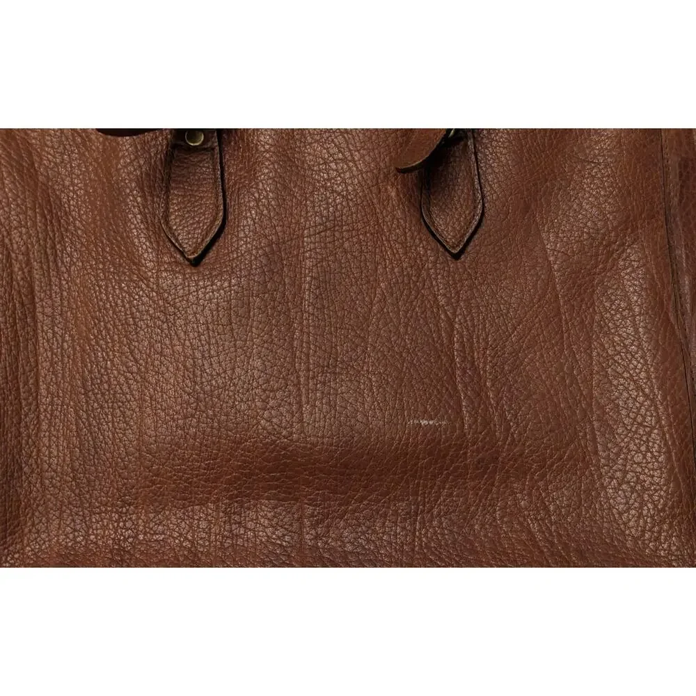 Vintage brown leather messenger bag by Diana. Two separate zip compartments, - Picture 8 of 13
